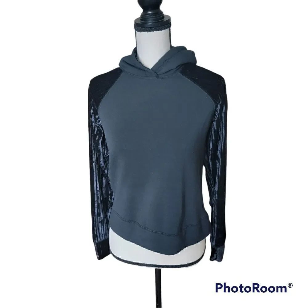 CALIA By Carrie Underwood Black Effortless Hoodie. Size XS.